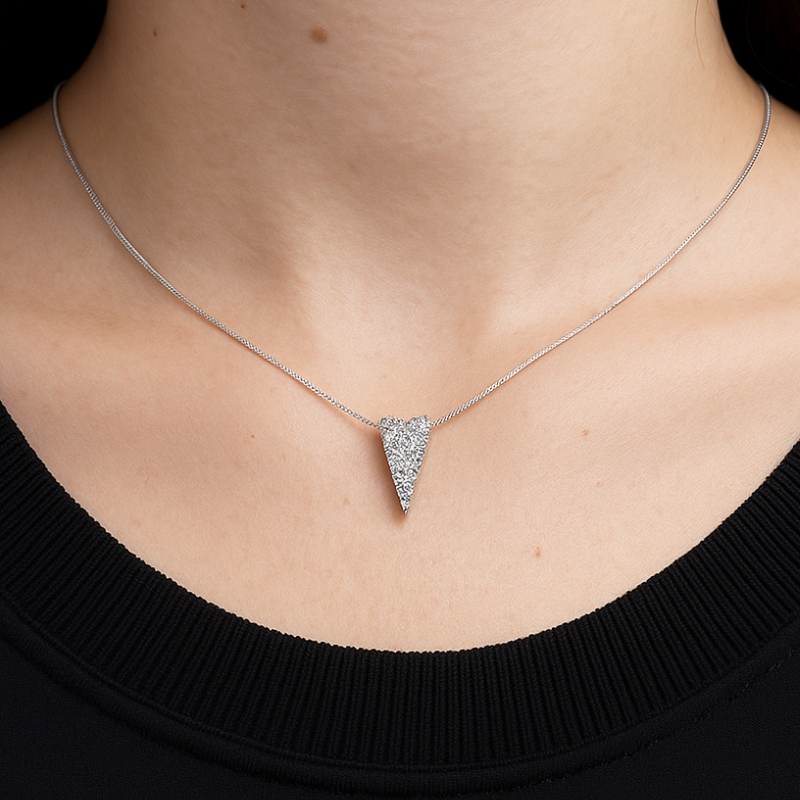 Chocker Coração Micro Zircônias Alice Banho Prata 925